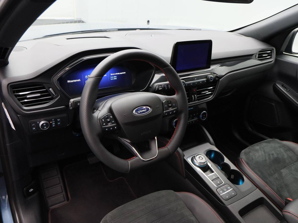 Ford Kuga Ford Kuga 2.5 224 Pk PHEV Graphite Tech Edition | Stoel/Stuurverwarming | Panoramadak | Camera | Adaptive Cruise | CarPlay | 19 Inch | 66.027 Km !!