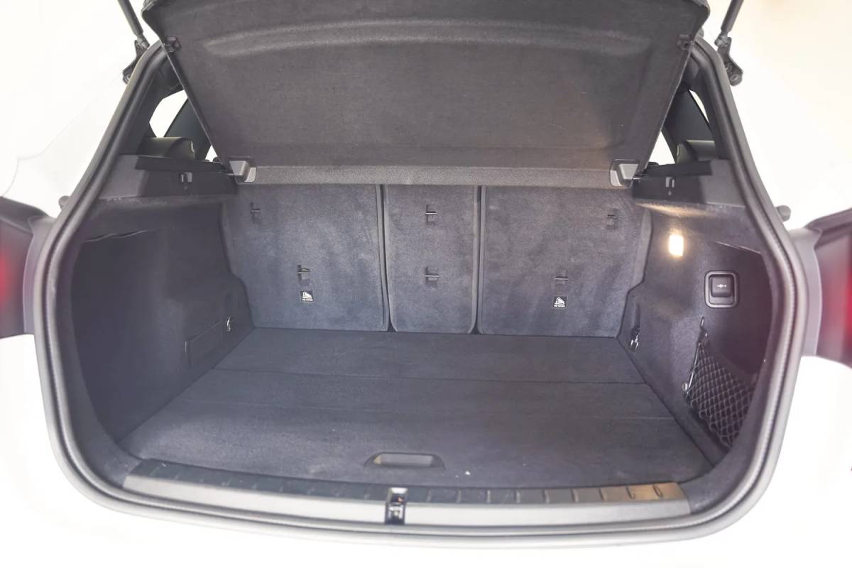 BMW 2 Serie BMW 2-serie Active Tourer 218i M Sport Executive Aut. [ Navi PDC Sfeerverlichting ]