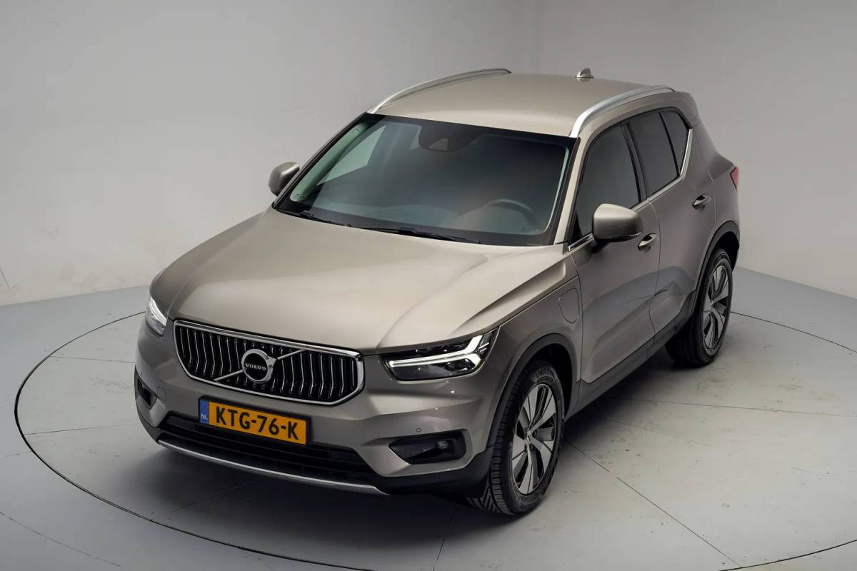 Volvo XC40 Volvo XC40 T5 Recharge Inscription Expression [ LED Navi Camera Apple/Android ]