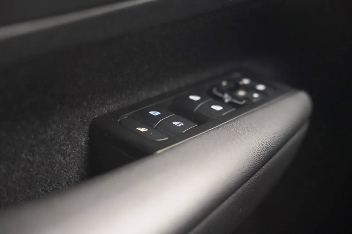 Volvo XC40 Volvo XC40 T5 Recharge Inscription Expression [ LED Navi Camera Apple/Android ]