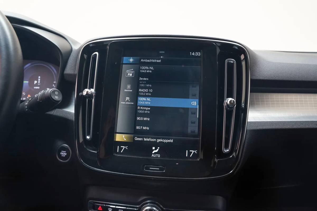 Volvo XC40 Volvo XC40 T5 Recharge Inscription Expression [ LED Navi Camera Apple/Android ]