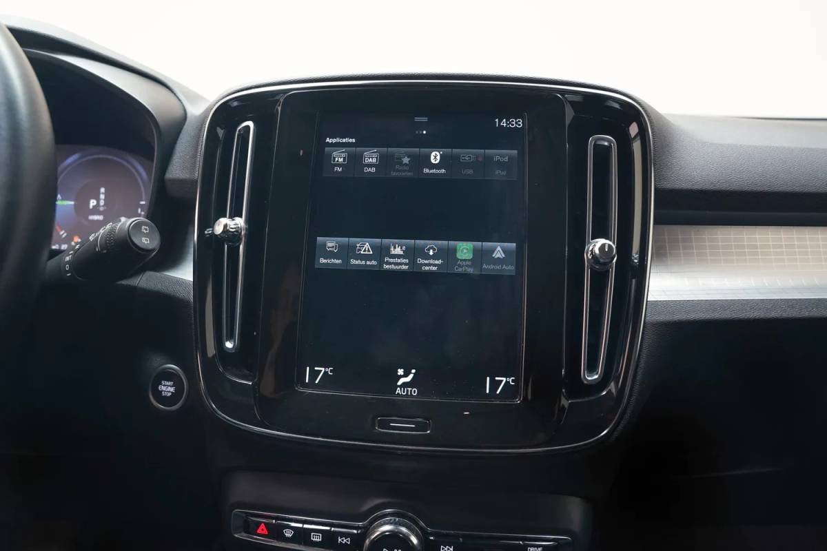 Volvo XC40 Volvo XC40 T5 Recharge Inscription Expression [ LED Navi Camera Apple/Android ]