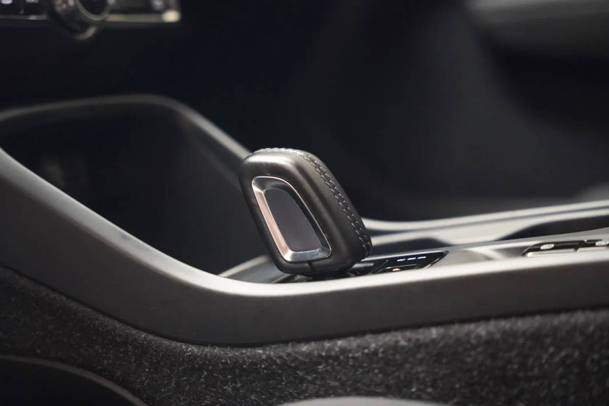 Volvo XC40 Volvo XC40 T5 Recharge Inscription Expression [ LED Navi Camera Apple/Android ]