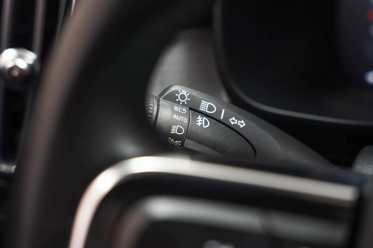 Volvo XC40 Volvo XC40 T5 Recharge Inscription Expression [ LED Navi Camera Apple/Android ]