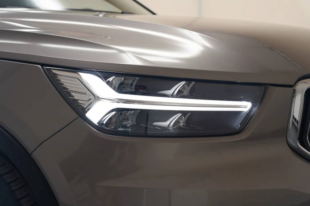 Volvo XC40 Volvo XC40 T5 Recharge Inscription Expression [ LED Navi Camera Apple/Android ]
