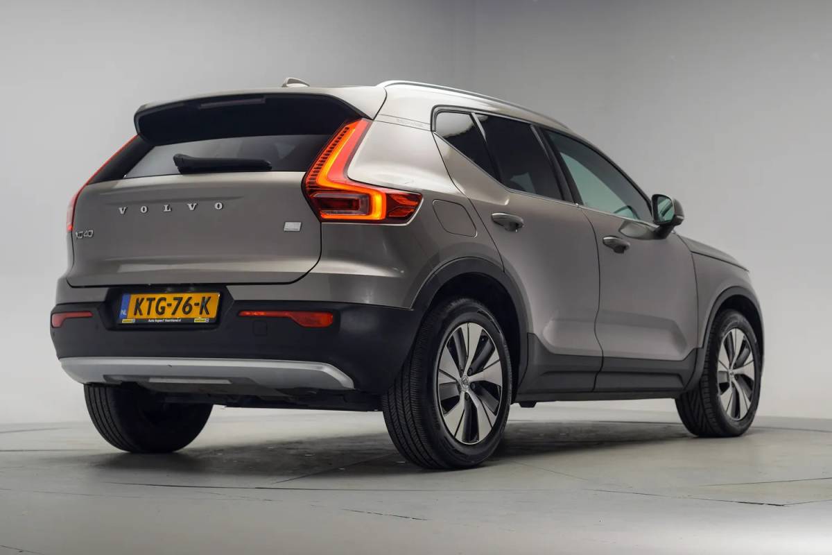 Volvo XC40 Volvo XC40 T5 Recharge Inscription Expression [ LED Navi Camera Apple/Android ]