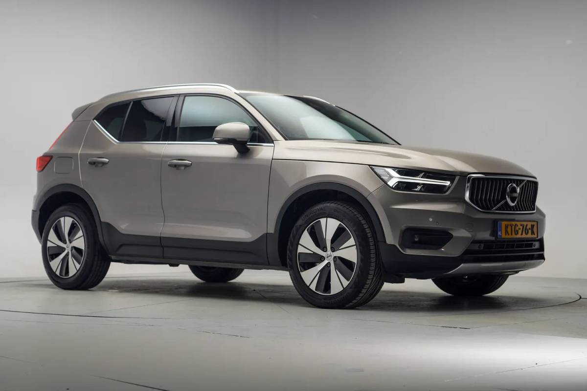Volvo XC40 Volvo XC40 T5 Recharge Inscription Expression [ LED Navi Camera Apple/Android ]