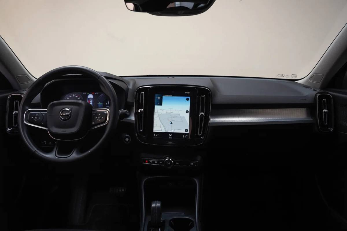 Volvo XC40 Volvo XC40 T5 Recharge Inscription Expression [ LED Navi Camera Apple/Android ]