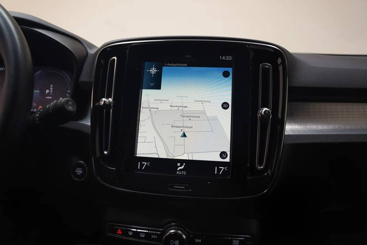 Volvo XC40 Volvo XC40 T5 Recharge Inscription Expression [ LED Navi Camera Apple/Android ]