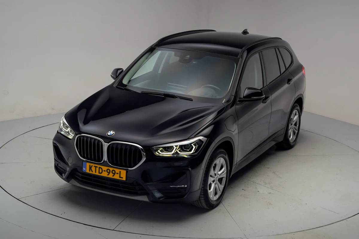BMW X1 BMW X1 xDrive25e Executive [ LED Navi Camera Leder Stoelverwarming ]