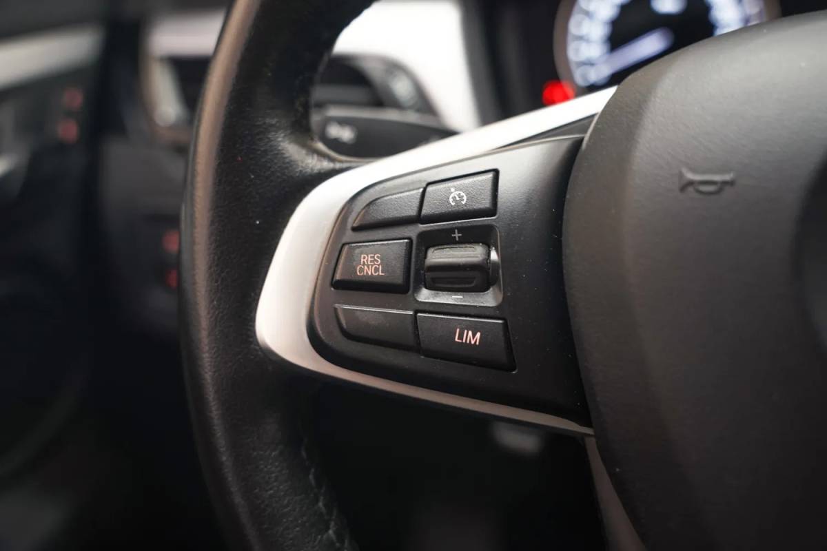 BMW X1 BMW X1 xDrive25e Executive [ LED Navi Camera Leder Stoelverwarming ]