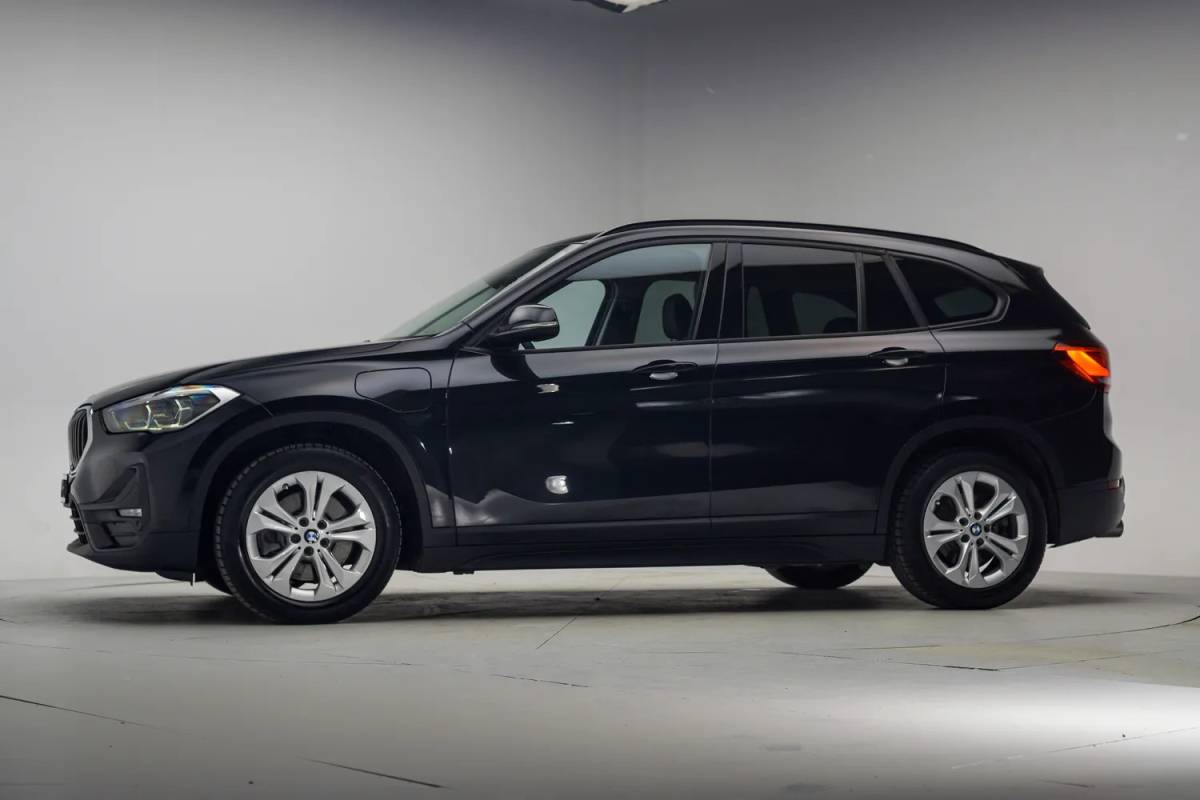 BMW X1 BMW X1 xDrive25e Executive [ LED Navi Camera Leder Stoelverwarming ]