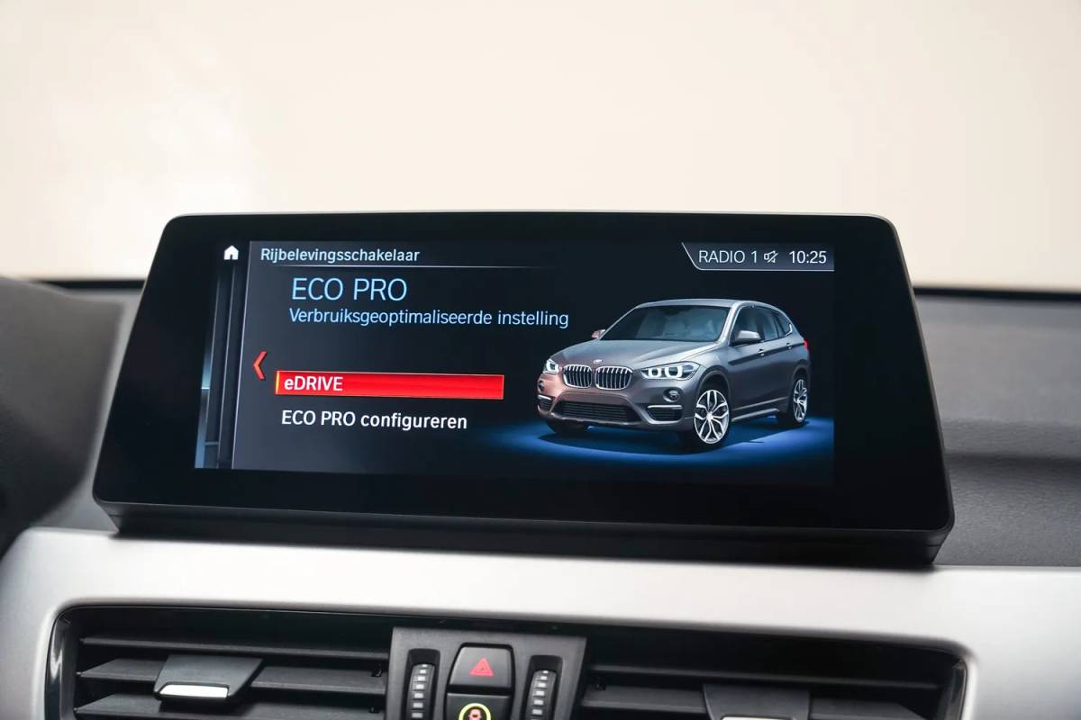 BMW X1 BMW X1 xDrive25e Executive [ LED Navi Camera Leder Stoelverwarming ]