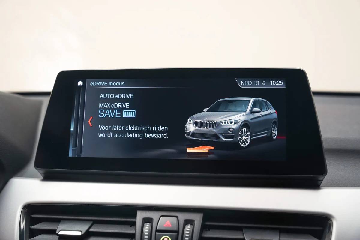 BMW X1 BMW X1 xDrive25e Executive [ LED Navi Camera Leder Stoelverwarming ]