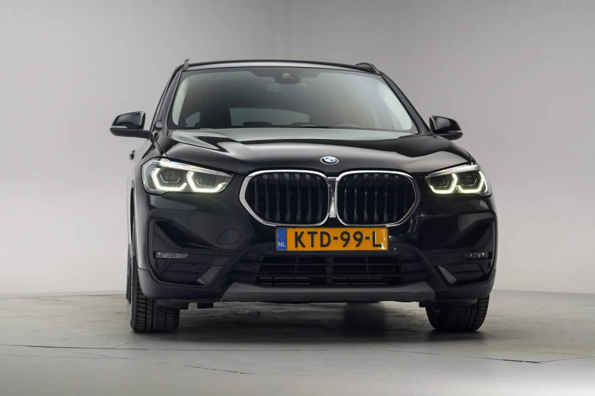 BMW X1 BMW X1 xDrive25e Executive [ LED Navi Camera Leder Stoelverwarming ]