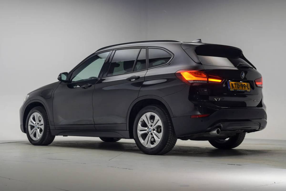 BMW X1 BMW X1 xDrive25e Executive [ LED Navi Camera Leder Stoelverwarming ]