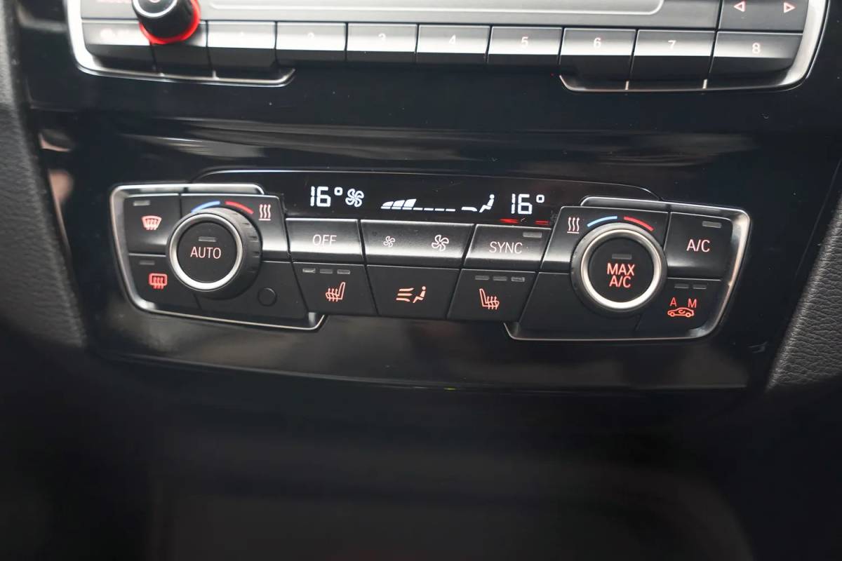 BMW X1 BMW X1 xDrive25e Executive [ LED Navi Camera Leder Stoelverwarming ]