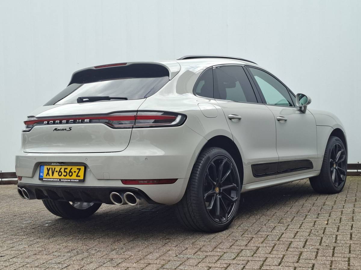 Porsche Macan Porsche Macan 3.0 S 354PK Adap.Cruise Pano Luchtv Carplay Krijtgrijs Memory BOSE