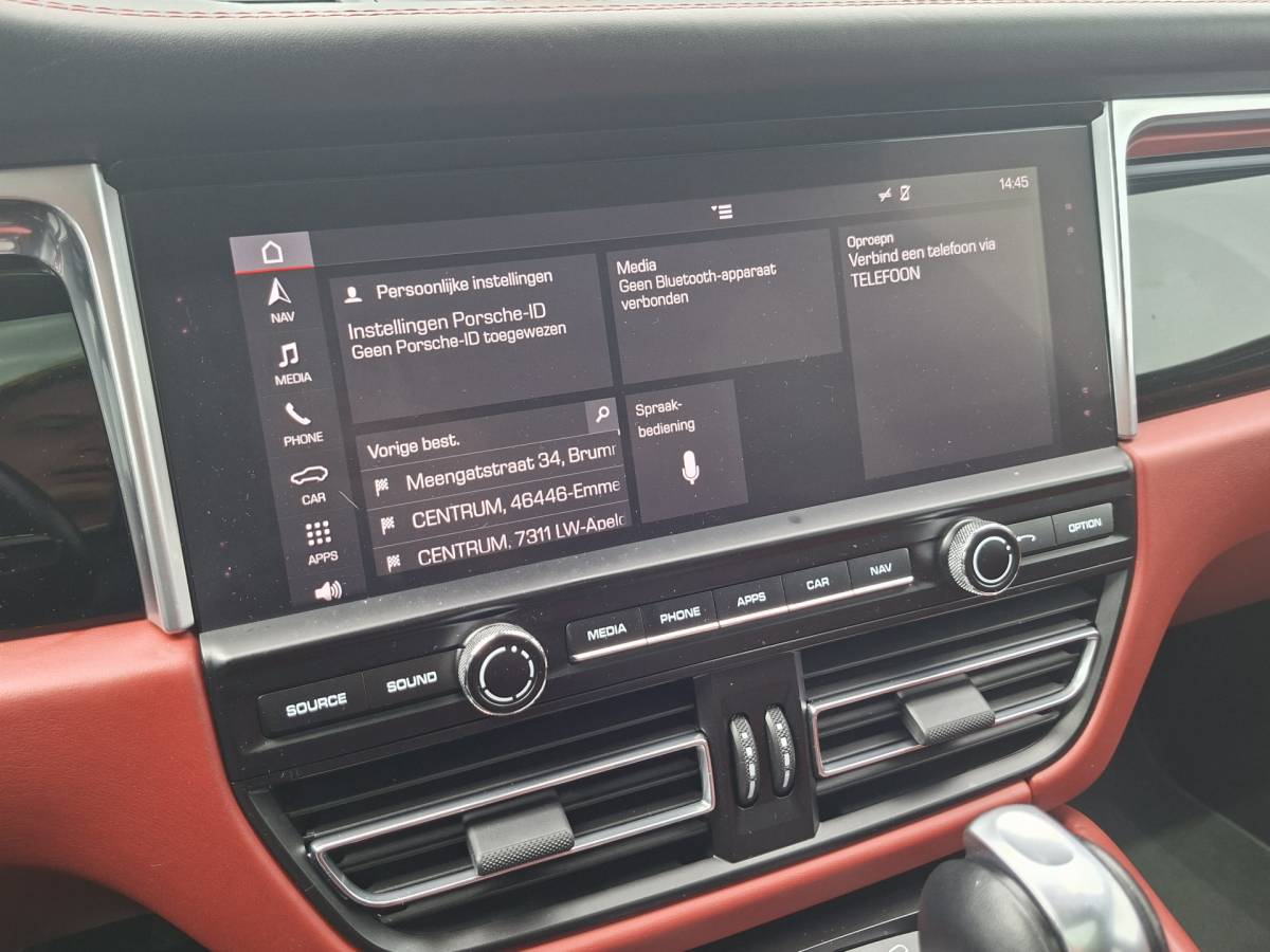 Porsche Macan Porsche Macan 3.0 S 354PK Adap.Cruise Pano Luchtv Carplay Krijtgrijs Memory BOSE