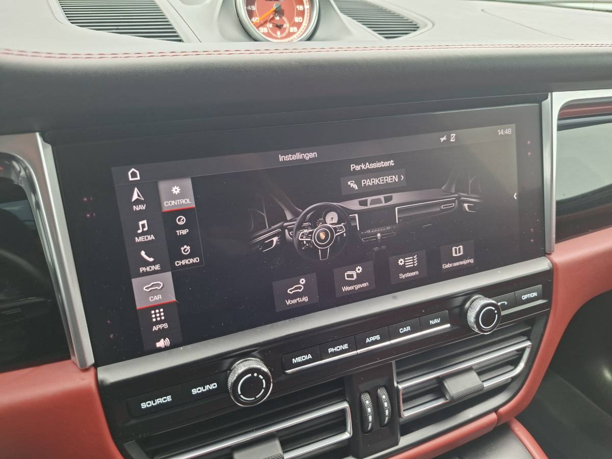 Porsche Macan Porsche Macan 3.0 S 354PK Adap.Cruise Pano Luchtv Carplay Krijtgrijs Memory BOSE