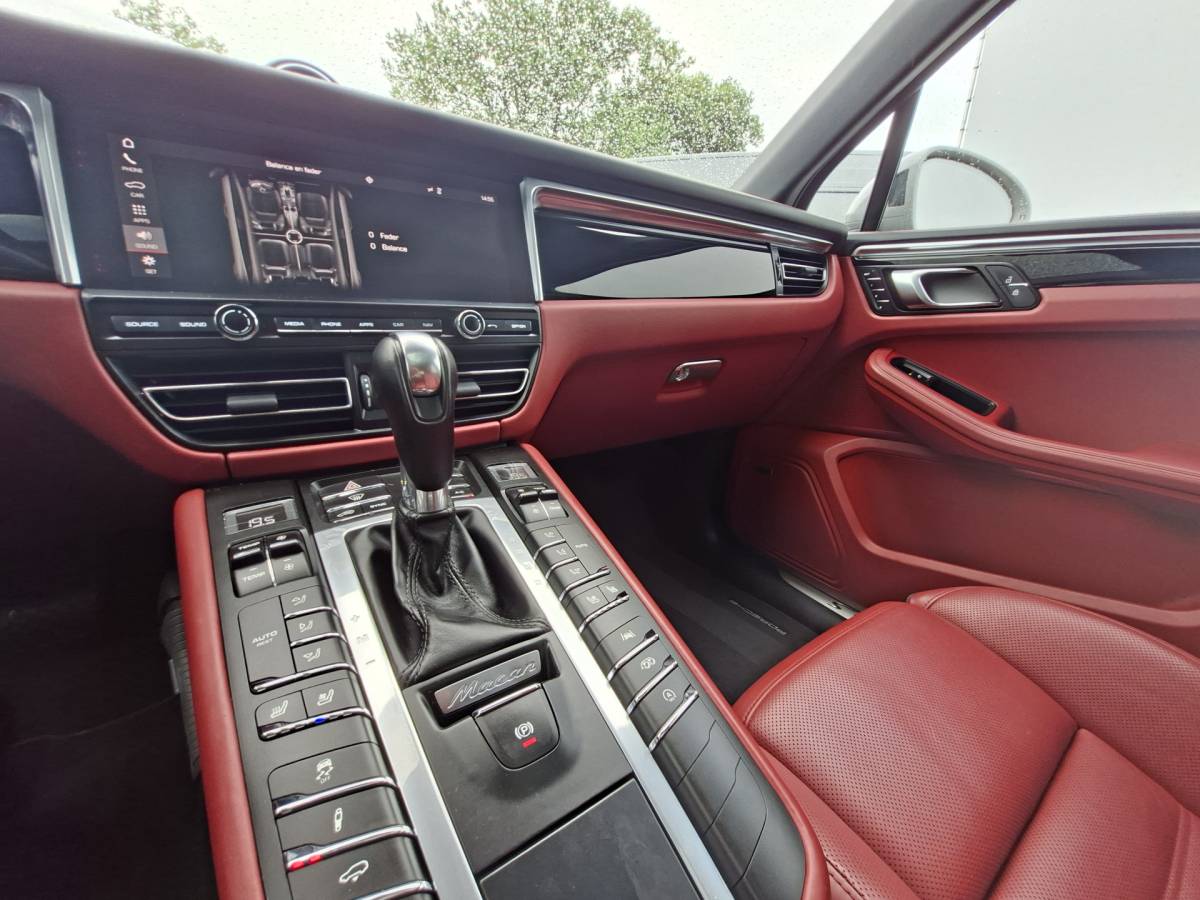 Porsche Macan Porsche Macan 3.0 S 354PK Adap.Cruise Pano Luchtv Carplay Krijtgrijs Memory BOSE