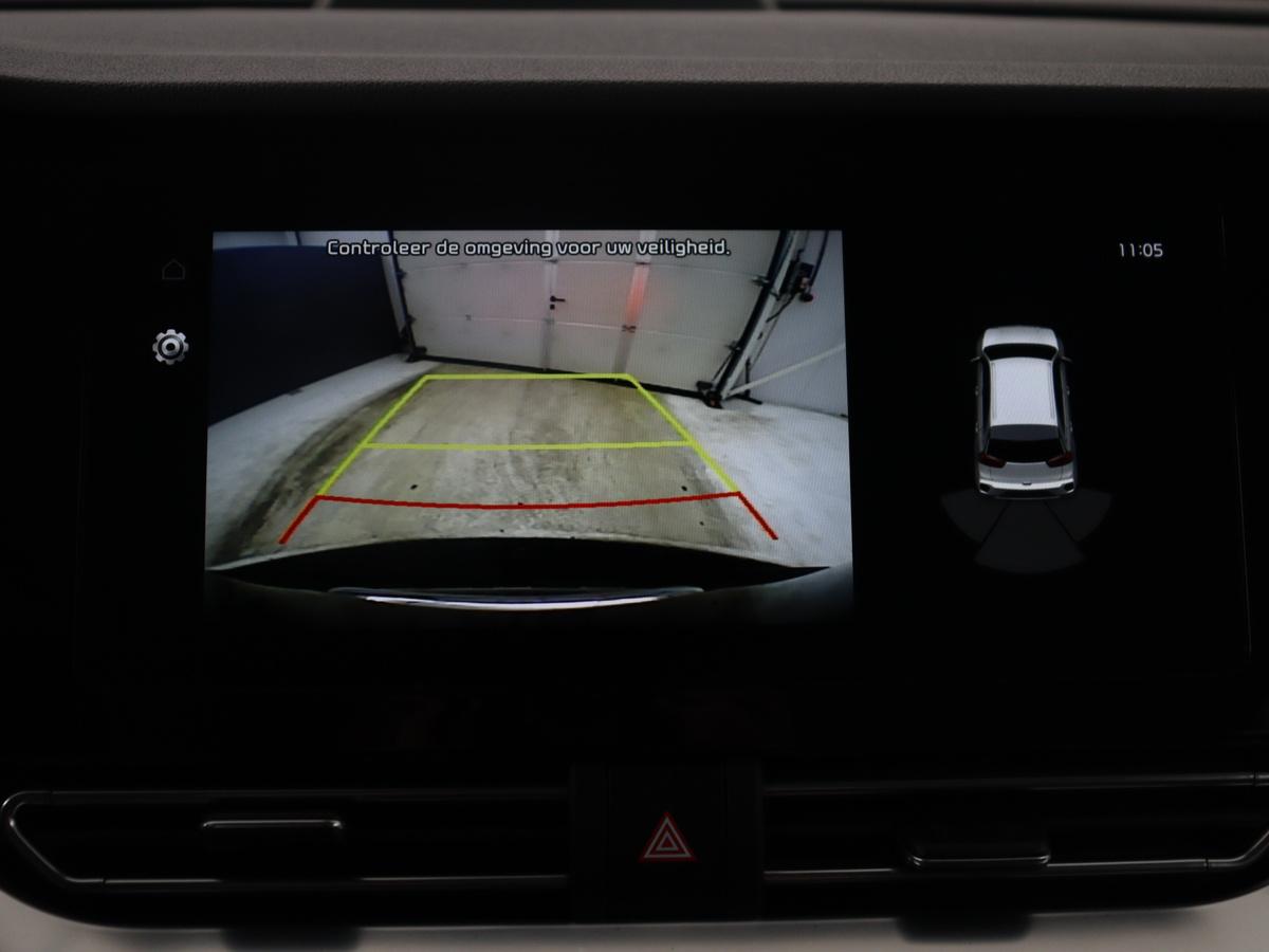 Kia e-Niro Kia e-Niro ComfortLine 64 kWh | SOH 93,9% | Half leder | Adaptive cruise | Carplay | Navigatie | Bluetooth | Camera | Climate control | Park assist | Trekhaak