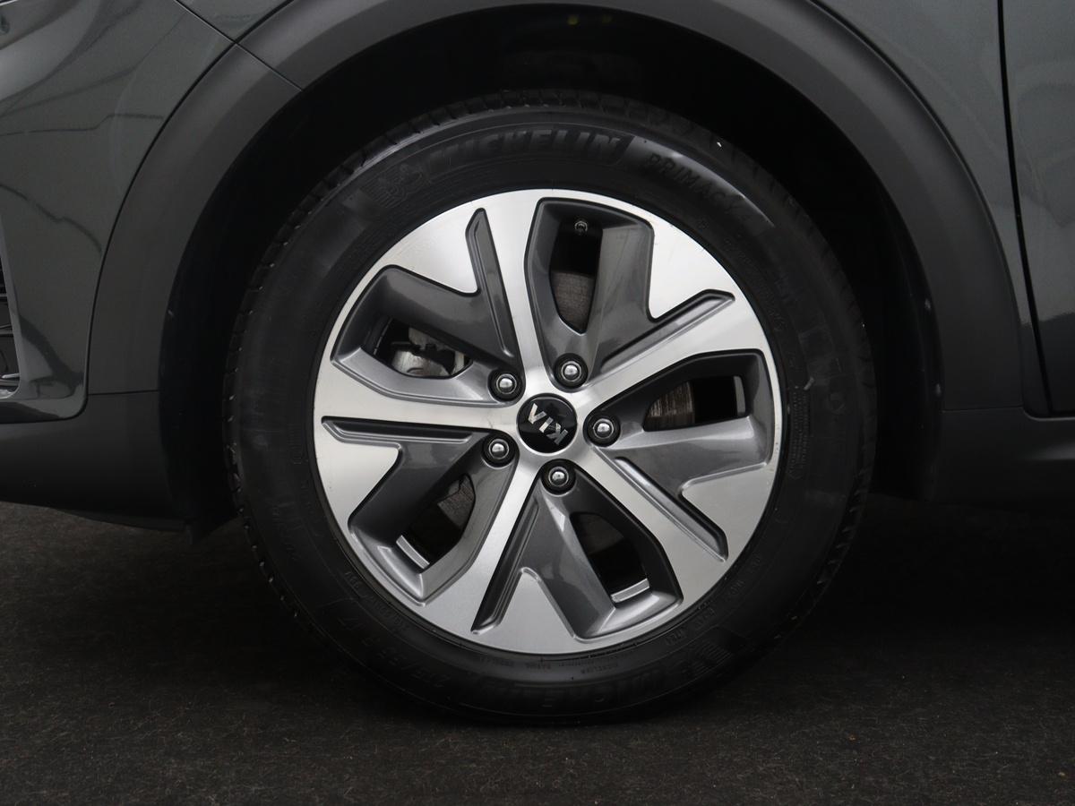 Kia e-Niro Kia e-Niro ComfortLine 64 kWh | SOH 93,9% | Half leder | Adaptive cruise | Carplay | Navigatie | Bluetooth | Camera | Climate control | Park assist | Trekhaak