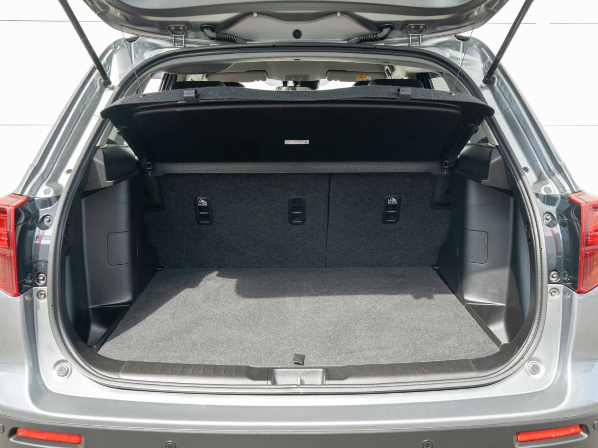 Suzuki Vitara Suzuki Vitara 1.4 Boosterjet Style Smart hybrid| Apple/Android Carplay| Adaptive cruise keyless Entry |Parkeersensoren| Blindspot|