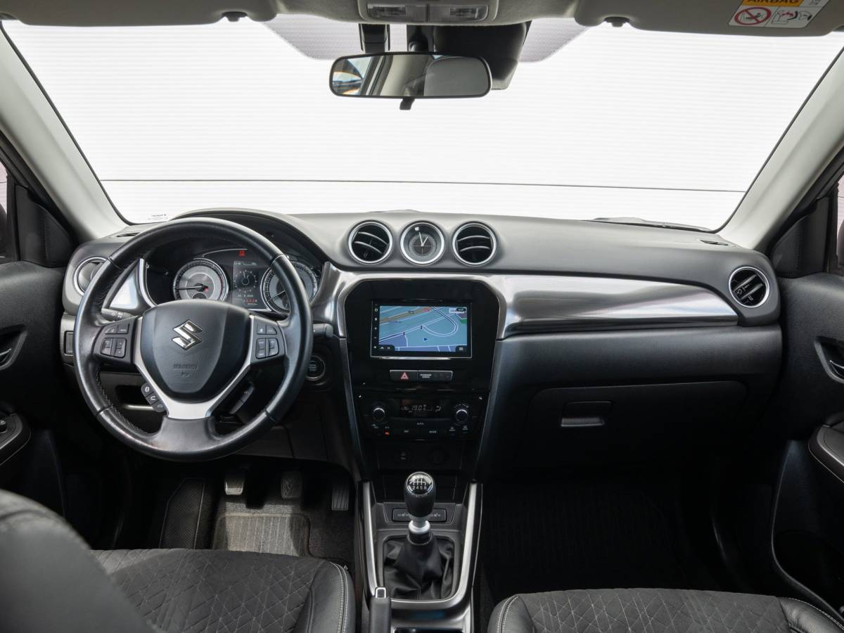 Suzuki Vitara Suzuki Vitara 1.4 Boosterjet Style Smart hybrid| Apple/Android Carplay| Adaptive cruise keyless Entry |Parkeersensoren| Blindspot|