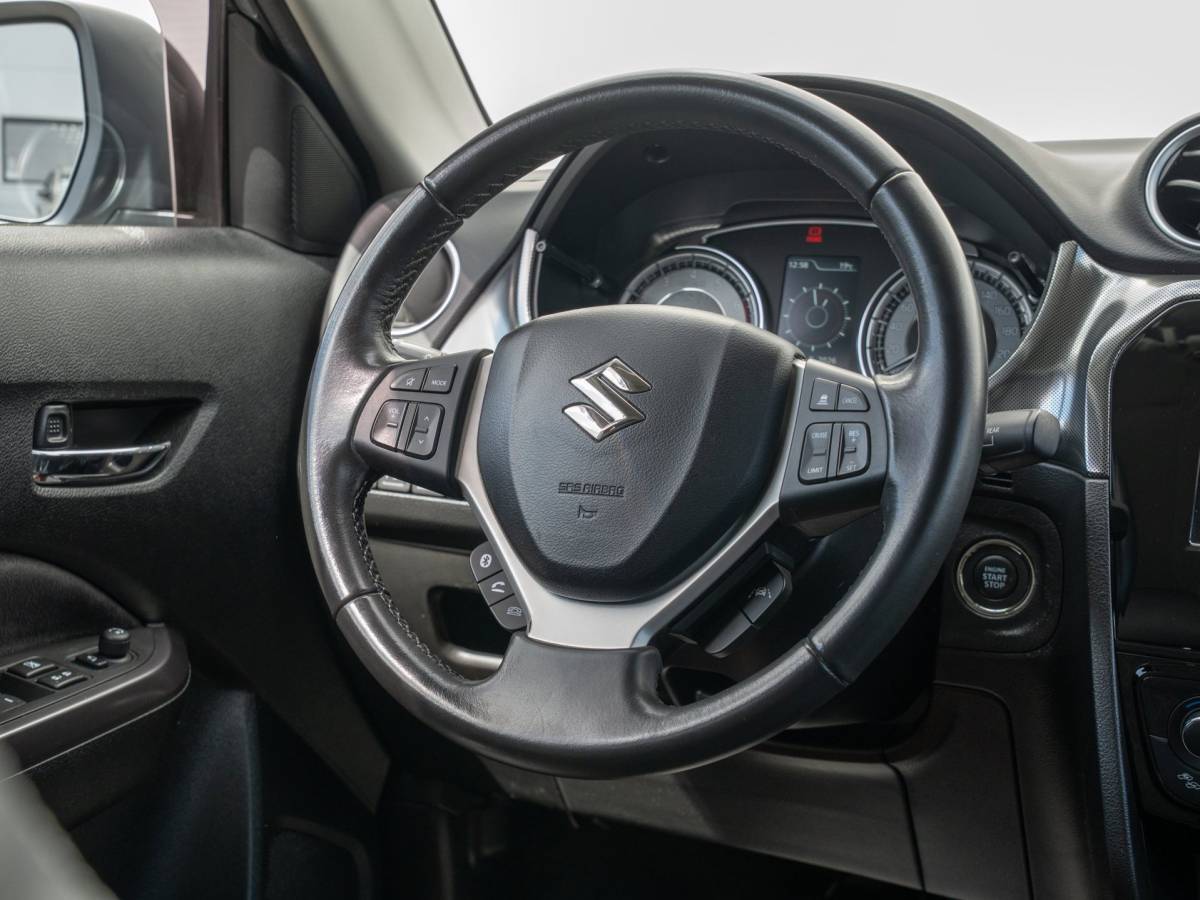 Suzuki Vitara Suzuki Vitara 1.4 Boosterjet Style Smart hybrid| Apple/Android Carplay| Adaptive cruise keyless Entry |Parkeersensoren| Blindspot|