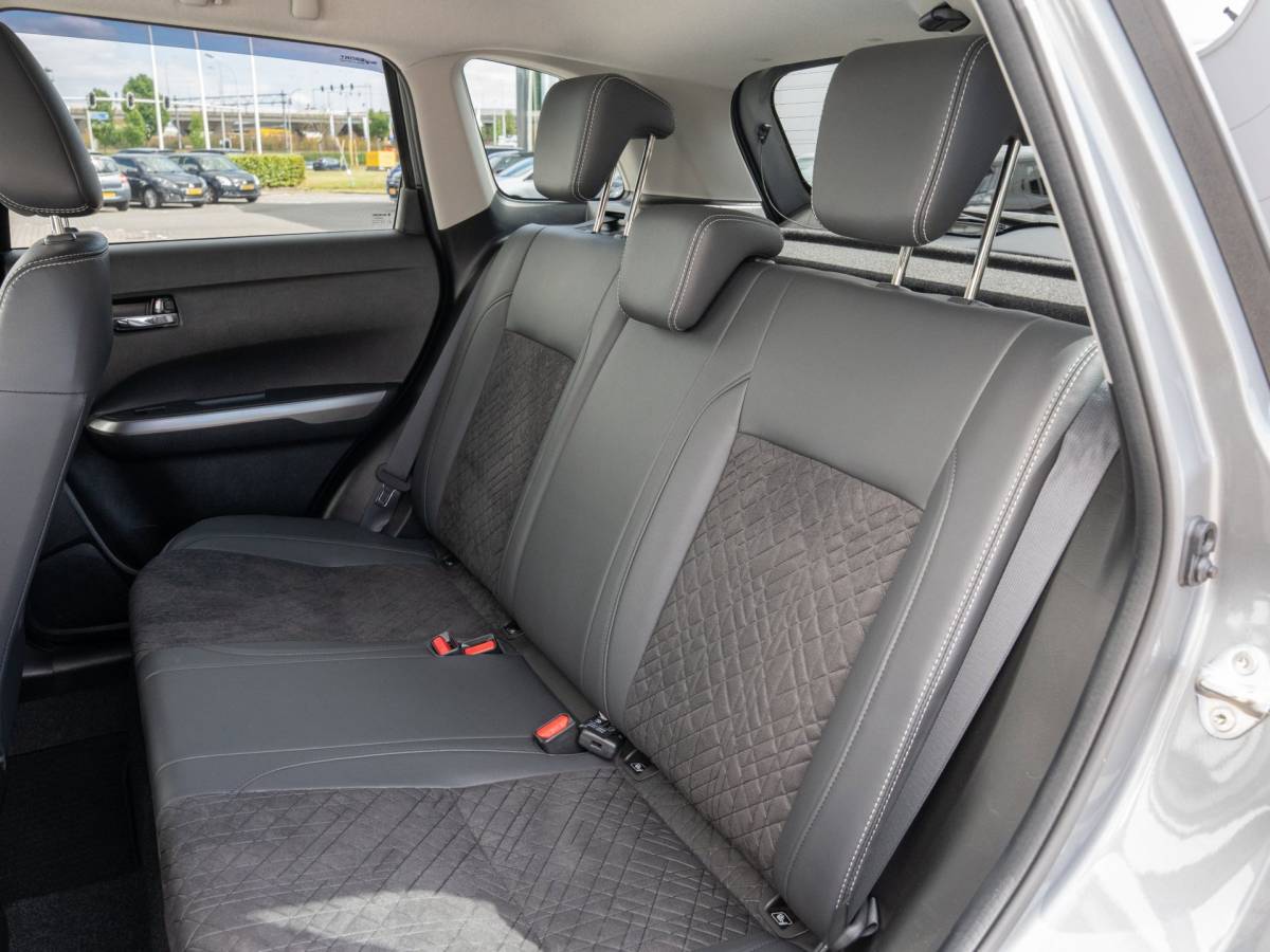 Suzuki Vitara Suzuki Vitara 1.4 Boosterjet Style Smart hybrid| Apple/Android Carplay| Adaptive cruise keyless Entry |Parkeersensoren| Blindspot|