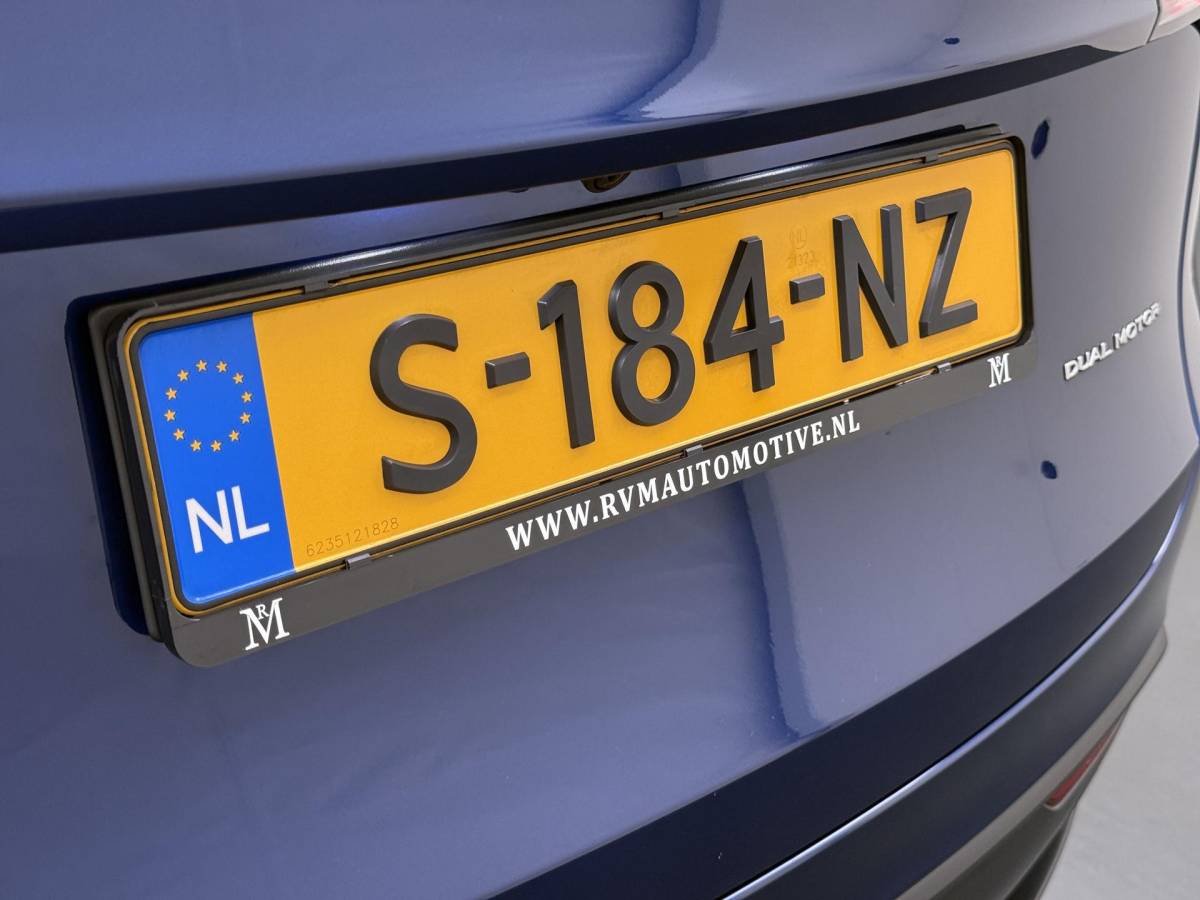 Tesla Model Y Tesla Model Y Long Range AWD 75 kWh 1E EIGENAAR | ORIGINEEL NL AUTO | SOH 97% | RIJKLAAR GELEVERD | TESLA FABRIEKSGARANTIE TOT 03-2027 OF 80.000 KM | TESLA GARANTIE ACCU + AANDRIJFLIJN T/M 03-2031 OF 192.000 KM
