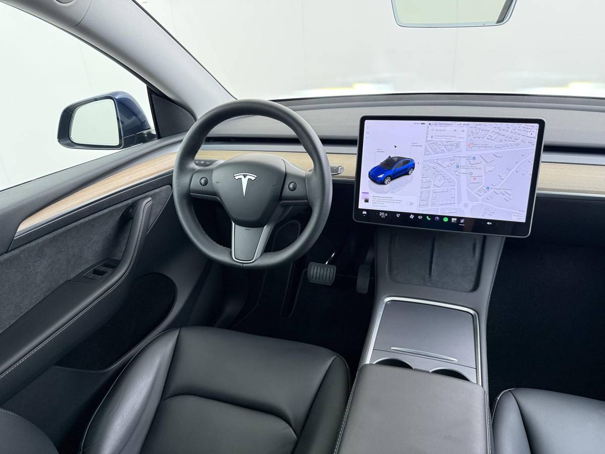 Tesla Model Y Tesla Model Y Long Range AWD 75 kWh 1E EIGENAAR | ORIGINEEL NL AUTO | SOH 97% | RIJKLAAR GELEVERD | TESLA FABRIEKSGARANTIE TOT 03-2027 OF 80.000 KM | TESLA GARANTIE ACCU + AANDRIJFLIJN T/M 03-2031 OF 192.000 KM