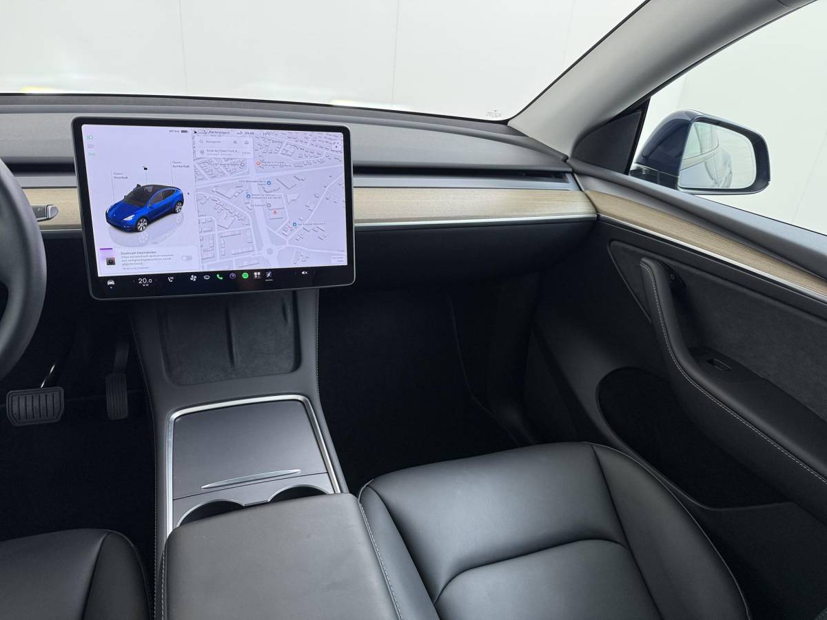 Tesla Model Y Tesla Model Y Long Range AWD 75 kWh 1E EIGENAAR | ORIGINEEL NL AUTO | SOH 97% | RIJKLAAR GELEVERD | TESLA FABRIEKSGARANTIE TOT 03-2027 OF 80.000 KM | TESLA GARANTIE ACCU + AANDRIJFLIJN T/M 03-2031 OF 192.000 KM