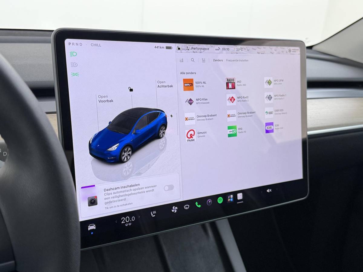 Tesla Model Y Tesla Model Y Long Range AWD 75 kWh 1E EIGENAAR | ORIGINEEL NL AUTO | SOH 97% | RIJKLAAR GELEVERD | TESLA FABRIEKSGARANTIE TOT 03-2027 OF 80.000 KM | TESLA GARANTIE ACCU + AANDRIJFLIJN T/M 03-2031 OF 192.000 KM