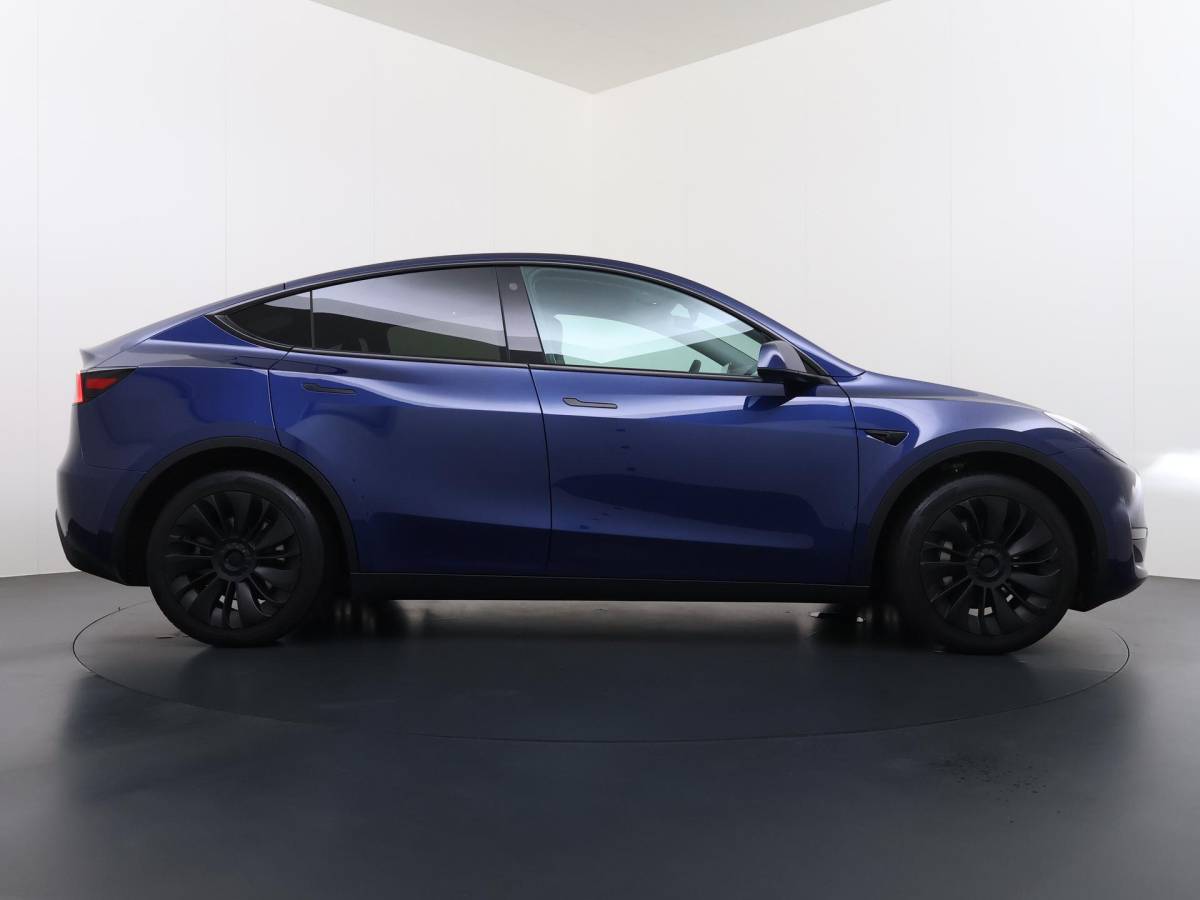 Tesla Model Y Tesla Model Y Long Range AWD 75 kWh 1E EIGENAAR | ORIGINEEL NL AUTO | SOH 97% | RIJKLAAR GELEVERD | TESLA FABRIEKSGARANTIE TOT 03-2027 OF 80.000 KM | TESLA GARANTIE ACCU + AANDRIJFLIJN T/M 03-2031 OF 192.000 KM
