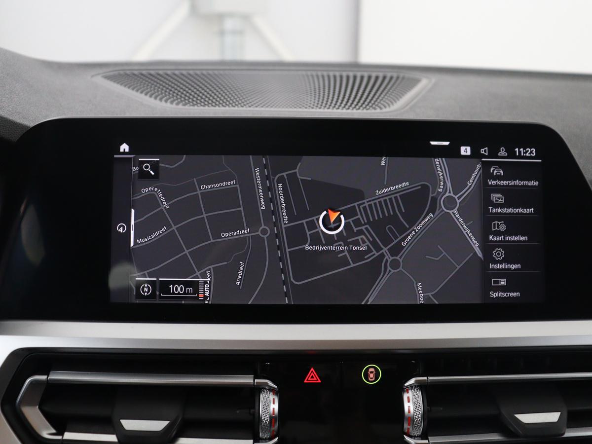 BMW 3 Serie BMW 3-serie 320i Executive Edition | Half leder | Cruise control | Navigatie |  Bluetooth | Carplay | Park assist | Interieurverlichting | Virtueel dashboard | Climate control | Full LED | 18″ velgen