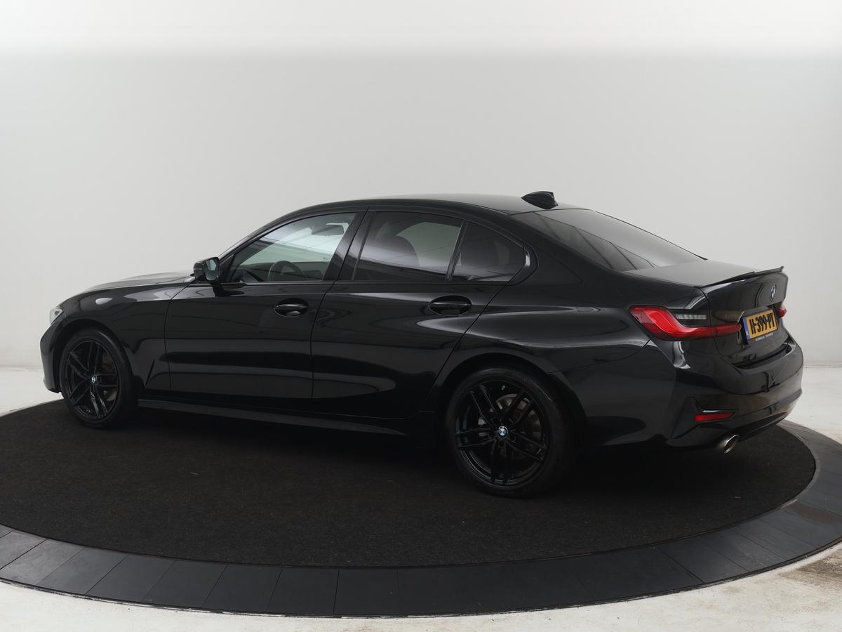 BMW 3 Serie BMW 3-serie 320i Executive Edition | Half leder | Cruise control | Navigatie |  Bluetooth | Carplay | Park assist | Interieurverlichting | Virtueel dashboard | Climate control | Full LED | 18″ velgen