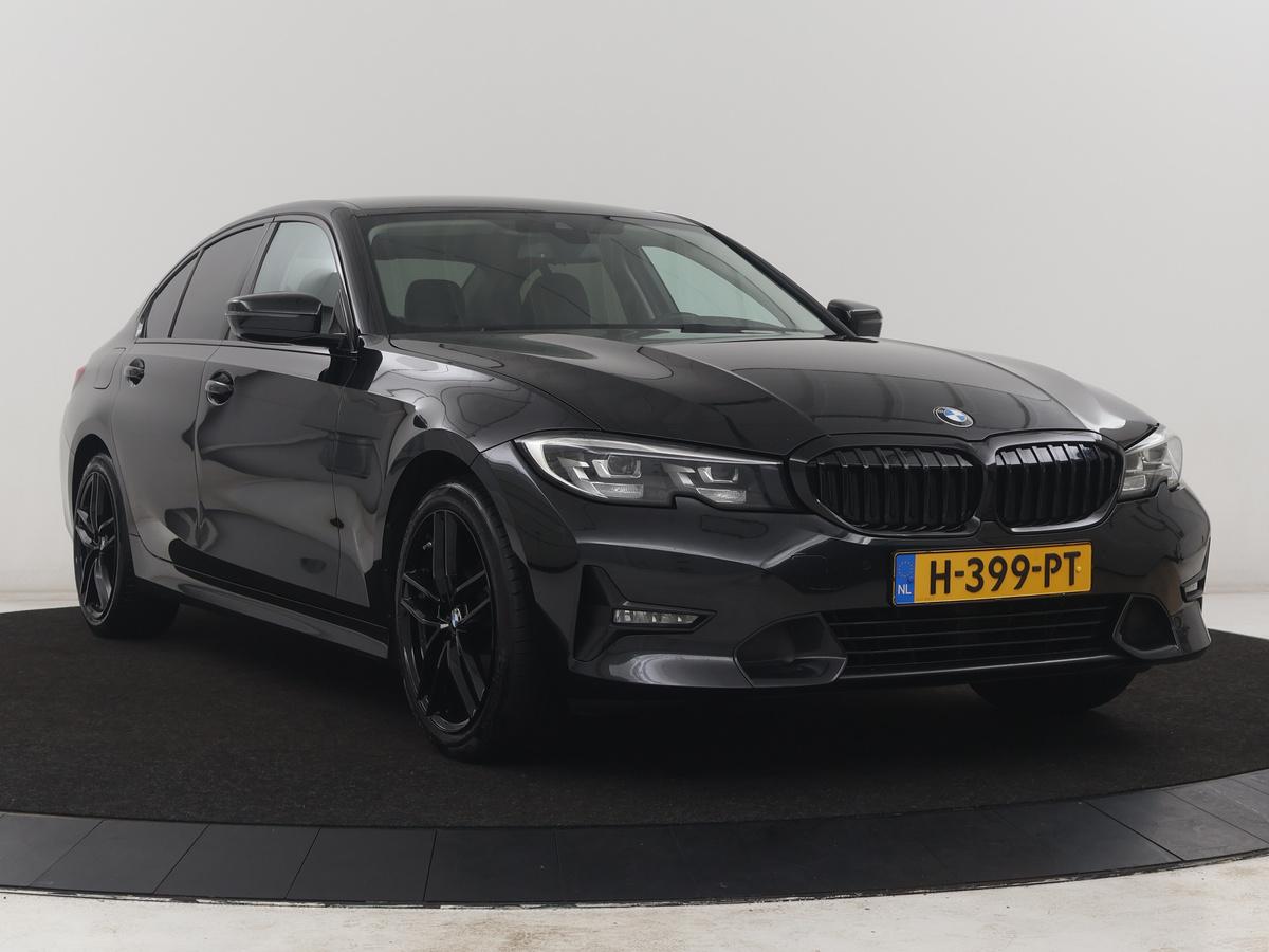 BMW 3 Serie BMW 3-serie 320i Executive Edition | Half leder | Cruise control | Navigatie |  Bluetooth | Carplay | Park assist | Interieurverlichting | Virtueel dashboard | Climate control | Full LED | 18″ velgen