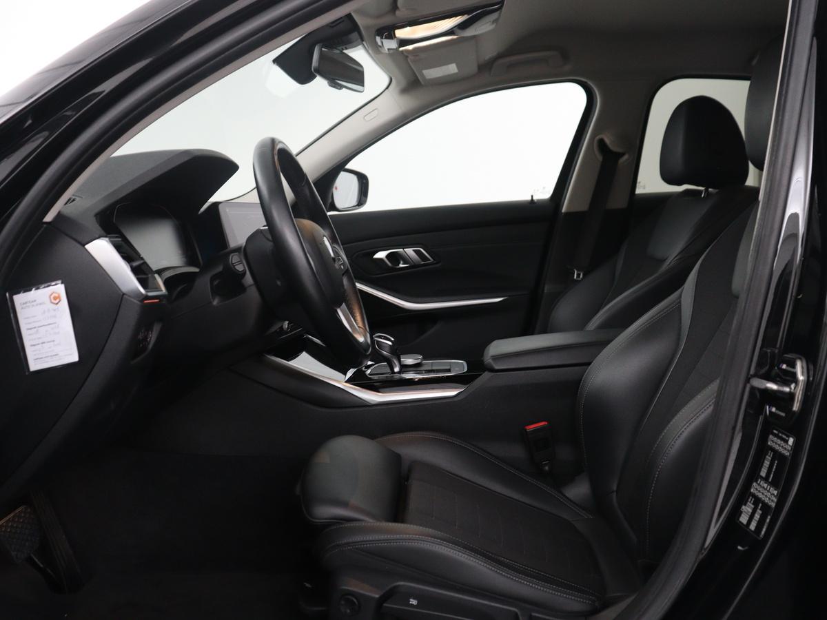 BMW 3 Serie BMW 3-serie 320i Executive Edition | Half leder | Cruise control | Navigatie |  Bluetooth | Carplay | Park assist | Interieurverlichting | Virtueel dashboard | Climate control | Full LED | 18″ velgen