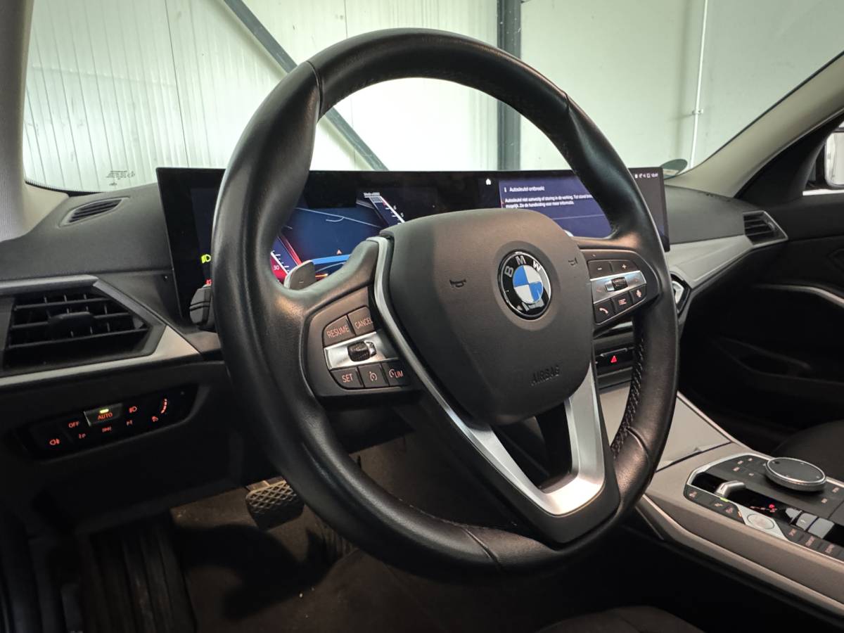 BMW 3 Serie BMW 3-serie Touring NEW 318IA 2.0 156PK  AUT. NAVI/LED/PDC/CARPLAY