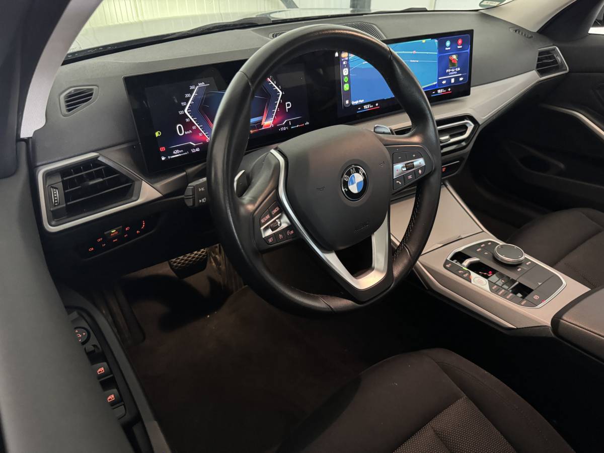 BMW 3 Serie BMW 3-serie Touring NEW 318IA 2.0 156PK  AUT. NAVI/LED/PDC/CARPLAY