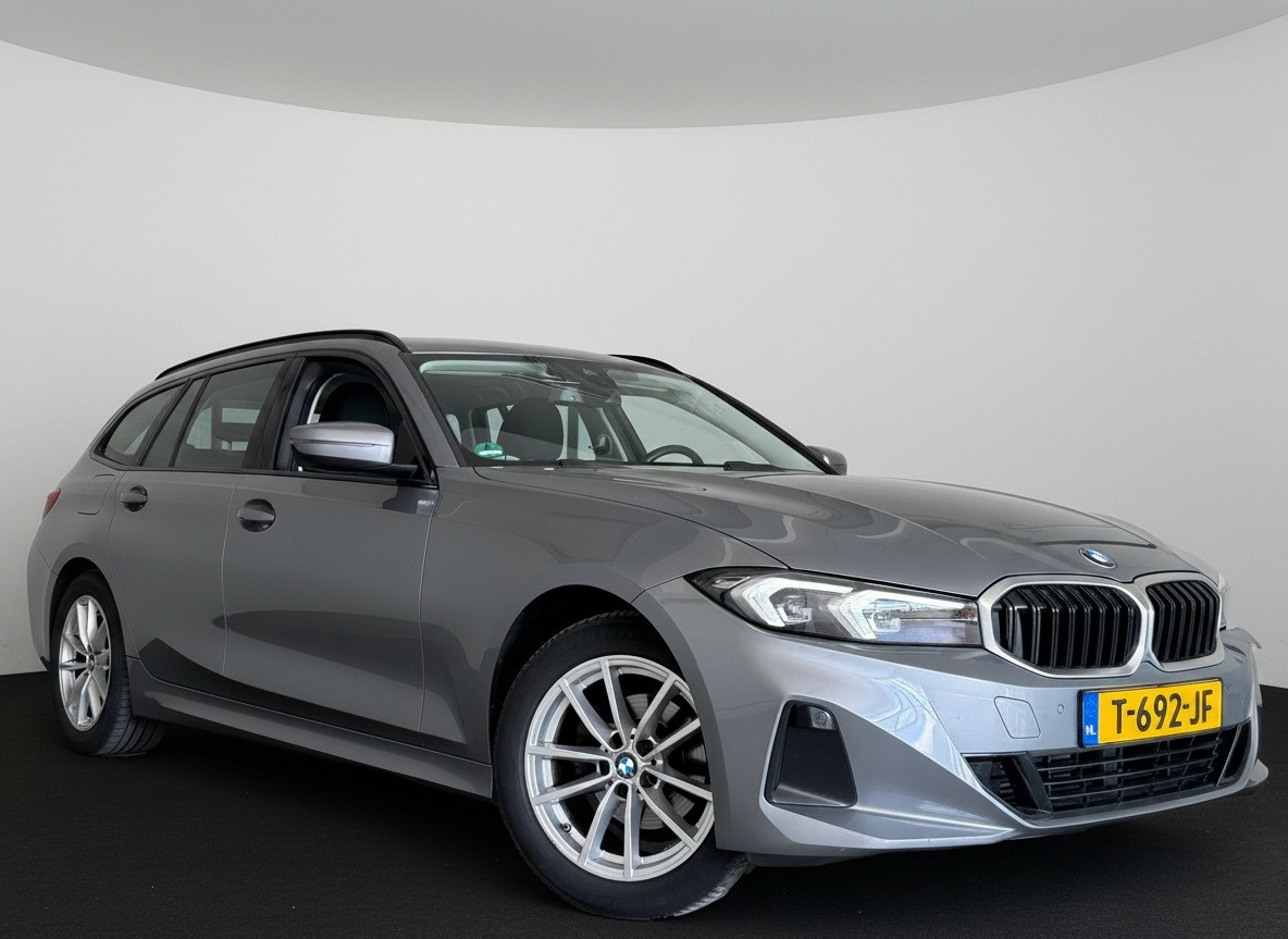 BMW 3 Serie BMW 3-serie Touring NEW 318IA 2.0 156PK  AUT. NAVI/LED/PDC/CARPLAY