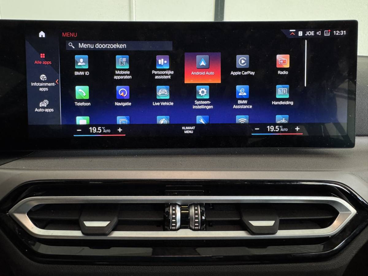 BMW 3 Serie BMW 3-serie Touring NEW 318IA 2.0 156PK  AUT. NAVI/LED/PDC/CARPLAY