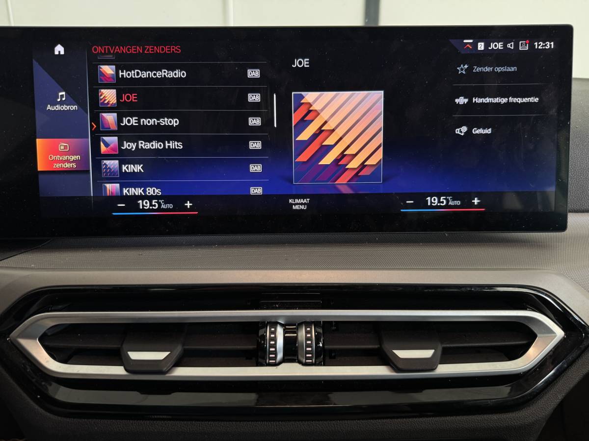 BMW 3 Serie BMW 3-serie Touring NEW 318IA 2.0 156PK  AUT. NAVI/LED/PDC/CARPLAY
