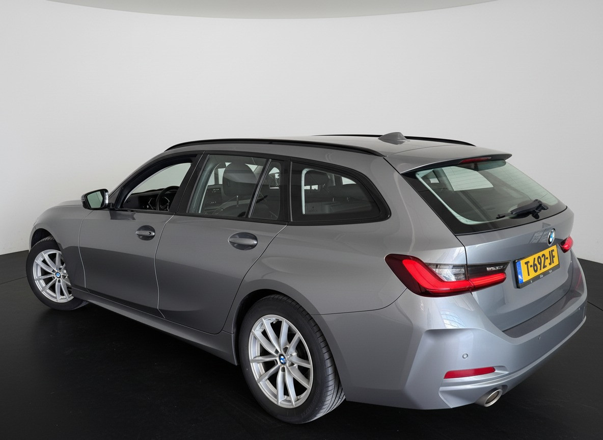 BMW 3 Serie BMW 3-serie Touring NEW 318IA 2.0 156PK  AUT. NAVI/LED/PDC/CARPLAY