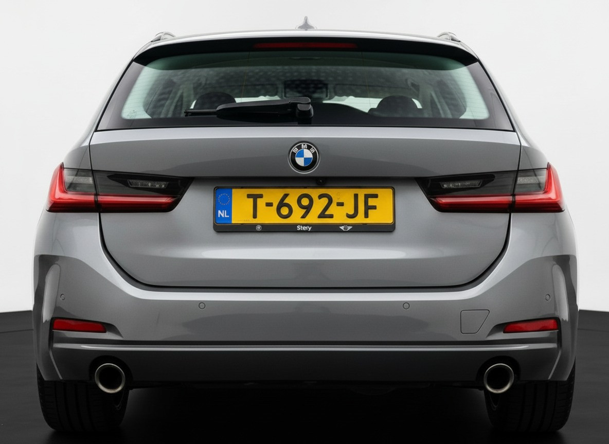BMW 3 Serie BMW 3-serie Touring NEW 318IA 2.0 156PK  AUT. NAVI/LED/PDC/CARPLAY