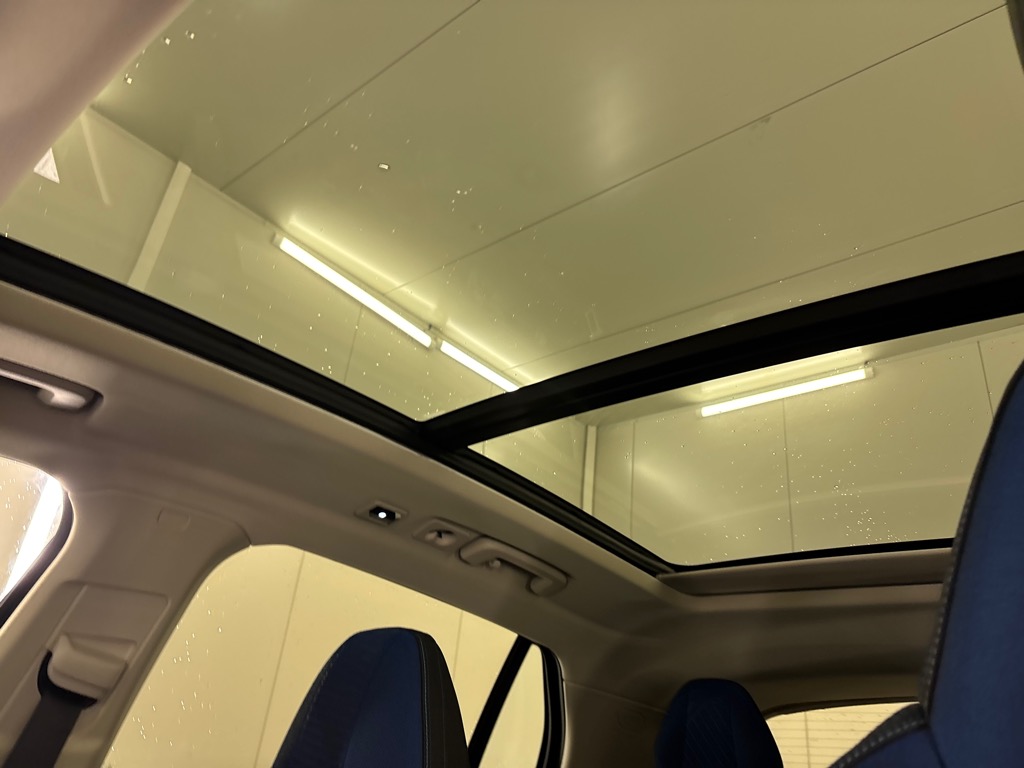 Lynk & Co 01 Lynk & Co 01 1.5 262pk Plug-in Adapt.Cruise Pano.dak Carplay Black Magic