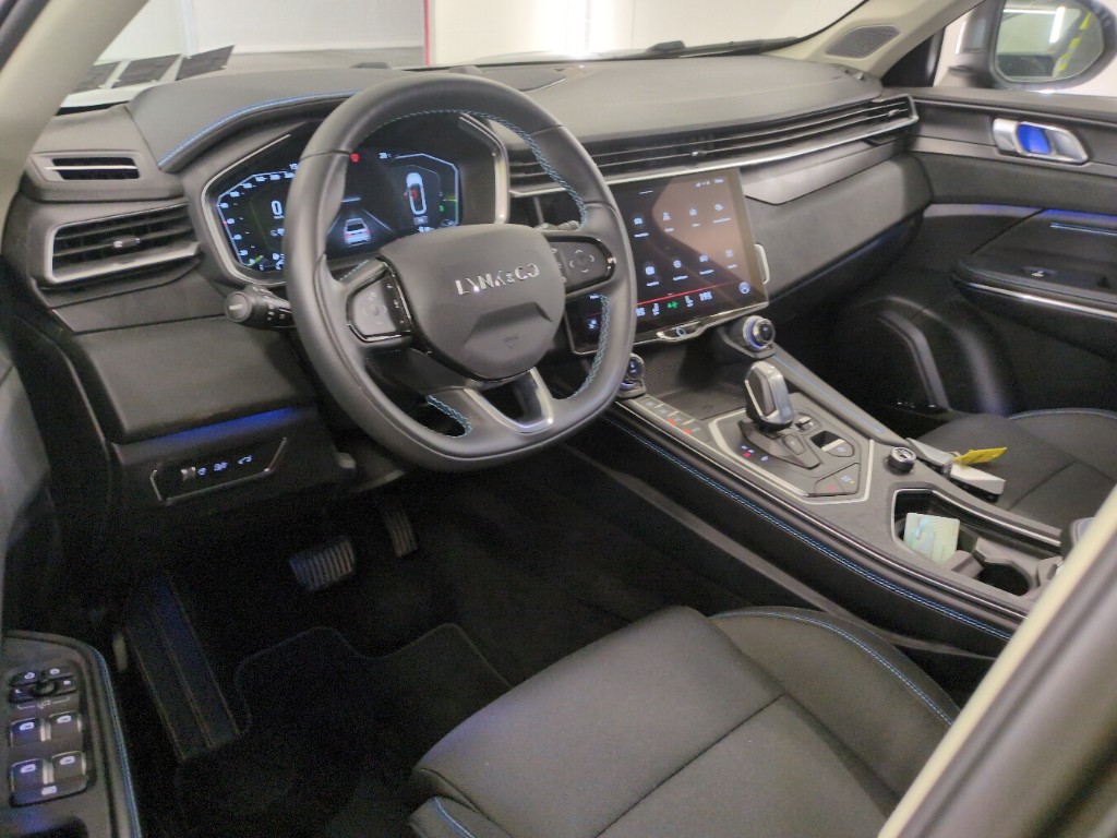 Lynk & Co 01 Lynk & Co 01 1.5 262pk Plug-in Adapt.Cruise Pano.dak Carplay Black Magic
