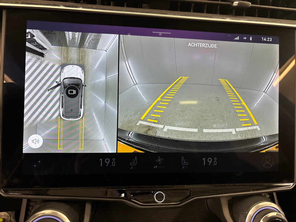 Lynk & Co 01 Lynk & Co 01 1.5 262pk Plug-in Adapt.Cruise Pano.dak Carplay Black Magic